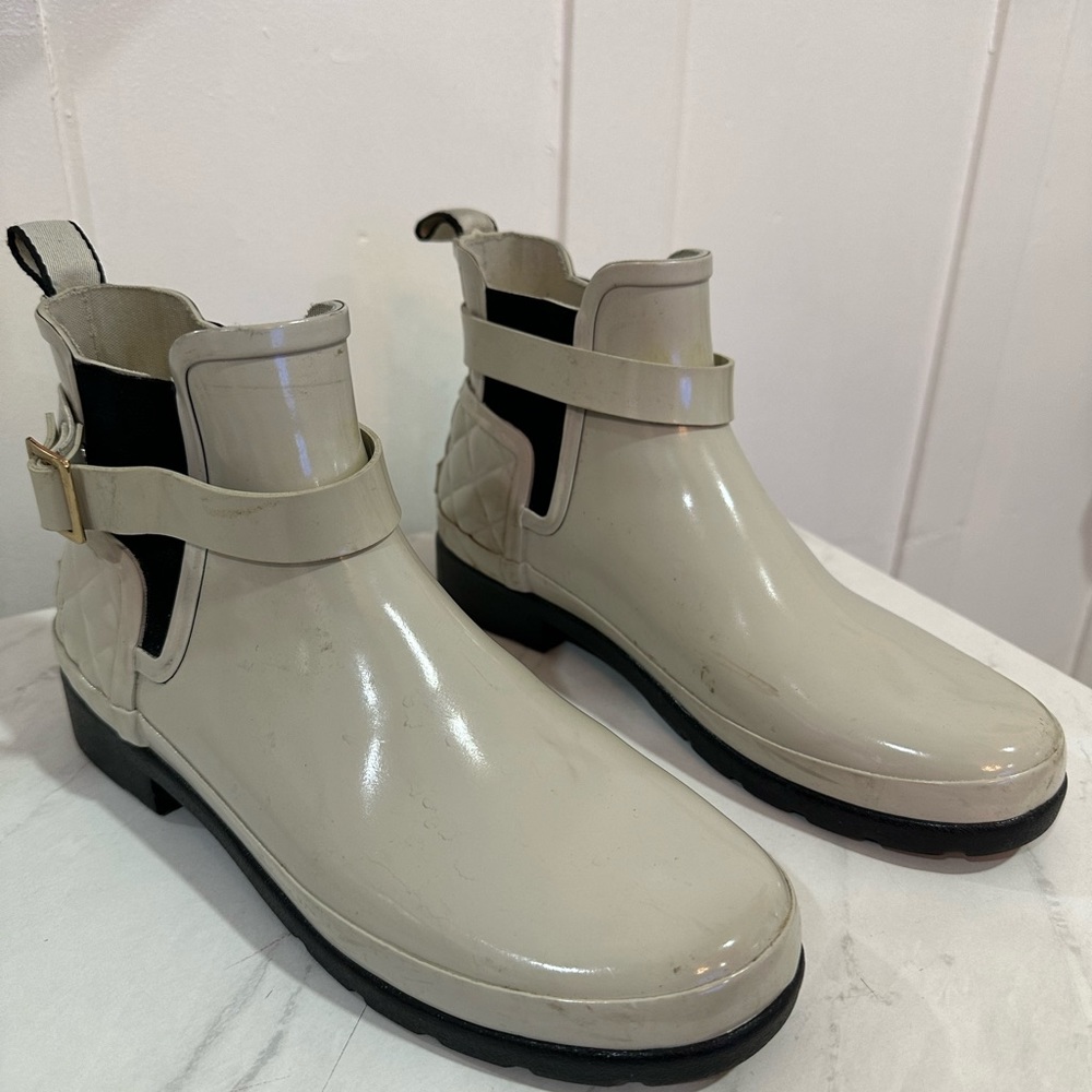 Hunter rain boots women’s size 8